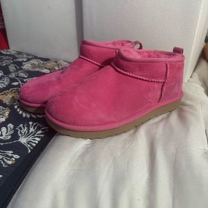 Ultra mini Uggs